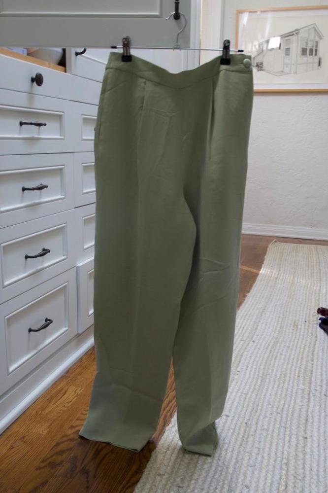 Patrick Petite Light Green Dress Pants - Size 8 - Effortless Elegance